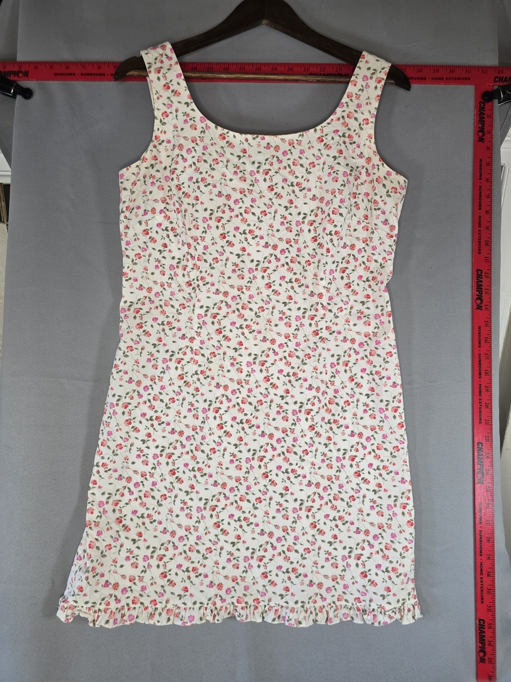 Vintage Sleeveless Cream Midi Dress with Pink Floral Print - Picture 2 of 5